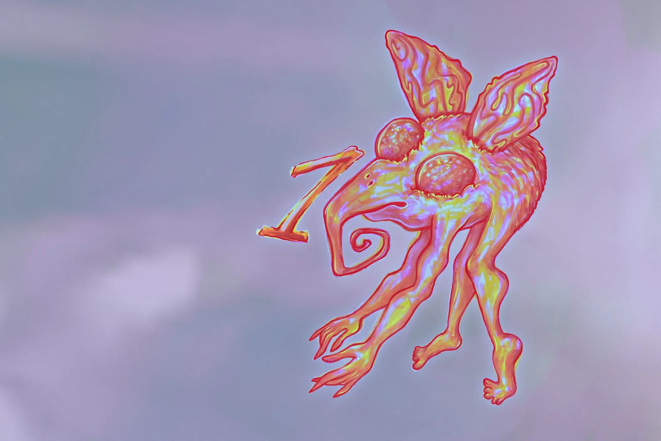 Eine Fantasiefigur als Kreidezeichnung; ein Wesen mit zwei Beinen, Flügeln und einem Rüssel sowie langen Händen; daneben eine 1. Die Farben sind warm in orangetönen, der Hintergrund wie ein pastellfarbener Himmel.