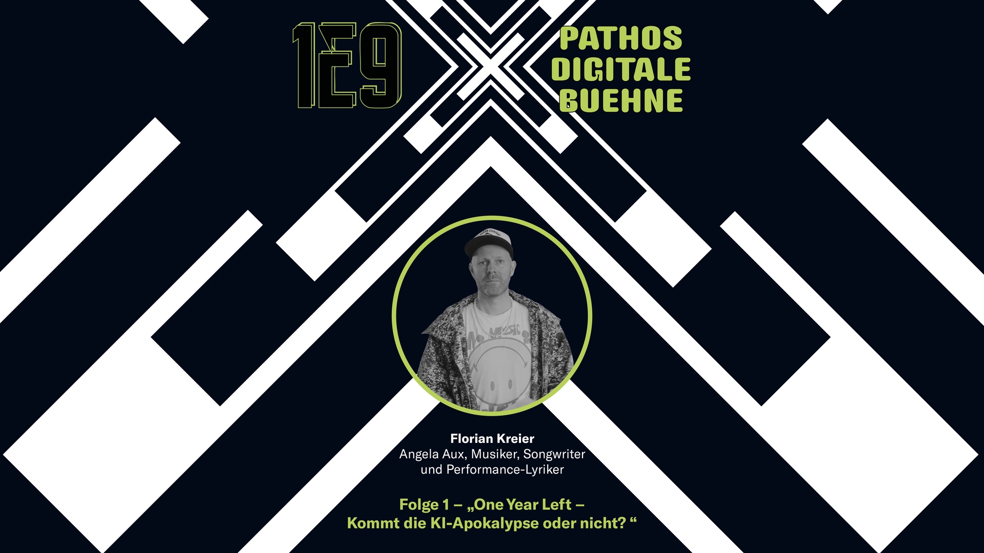 Grafik zur „Pathos Digitale Bühne“: Episode 1 mit Florian Kreier (Angela Aux), Musiker, Songwriter und Performance-Lyriker. Titel der Folge: „One Year Left – Kommt die KI-Apokalypse oder nicht?“. Zentrales Porträt vor grafischem, schwarz-weiß-grünem Hintergrund.